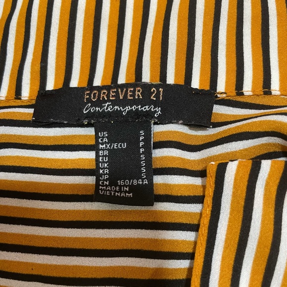 Forever 21 shirt  Size small - Picture 3 of 5